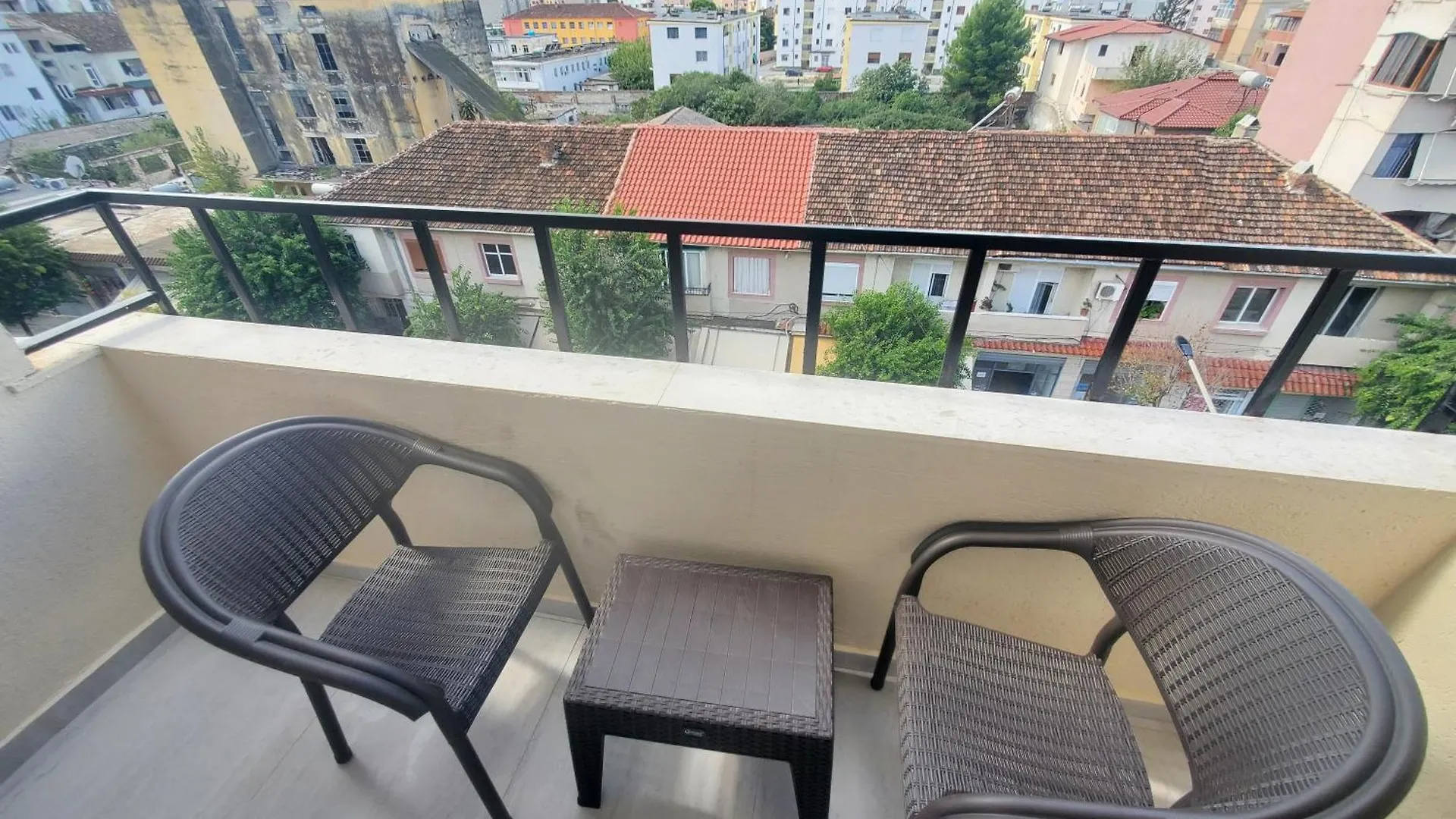 Skyline Apartment Berat Albania 0*,  Albanien
